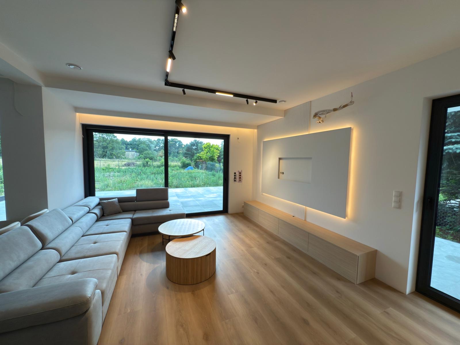 aa81dfac-b6d1-44ab-86ab-642b6bba0237