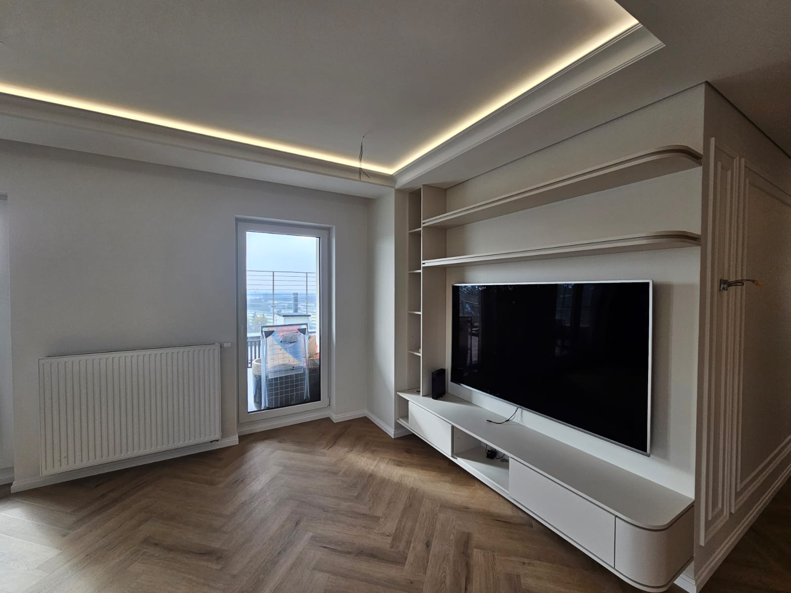 eedda203-bebd-44d7-856a-a9b13f497583